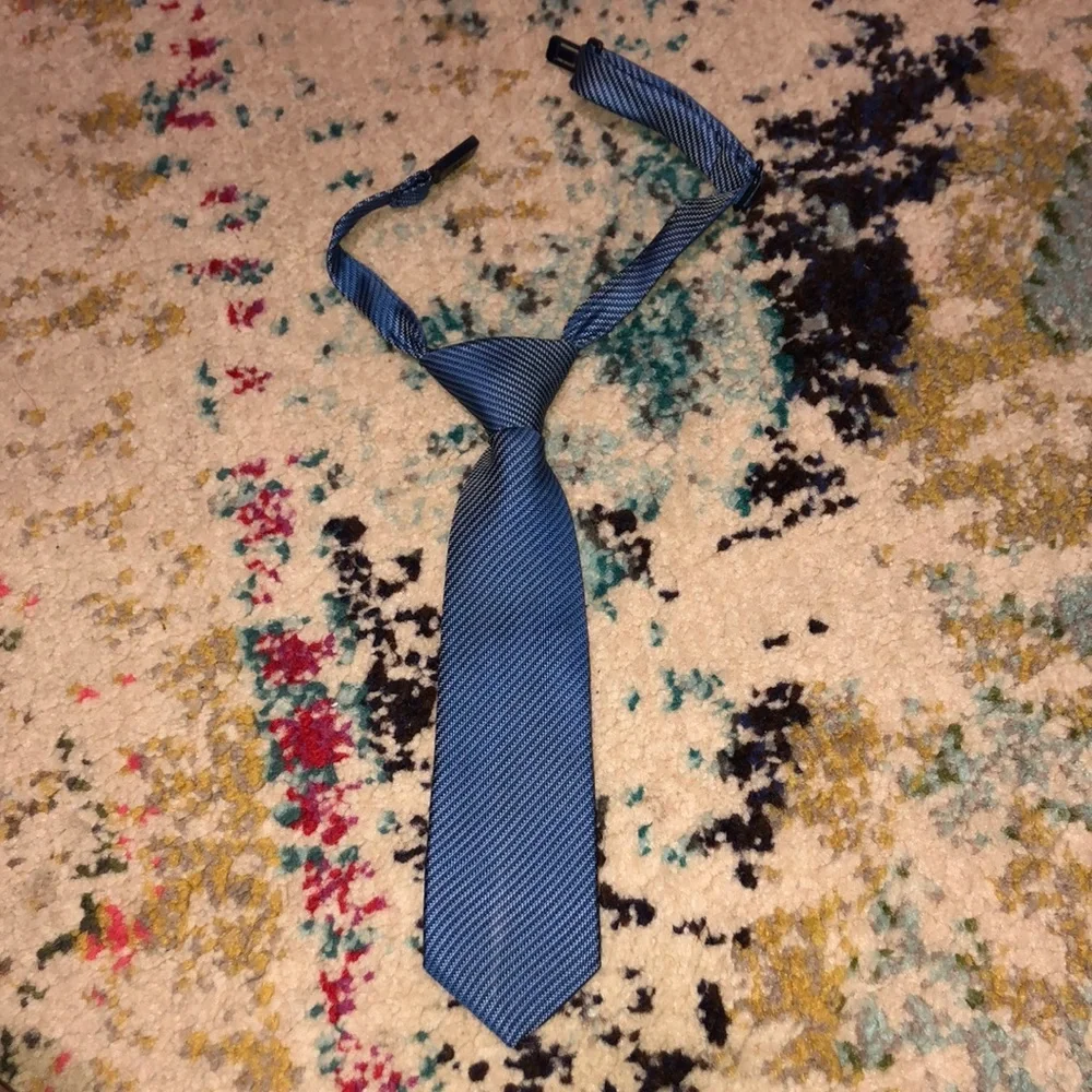 🧜🏼♀️3 for $15 item! 🧜🏼♀️ infant tie for photography or dress up